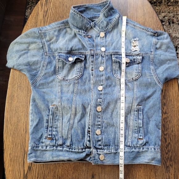 Refuge Distressed Medium Wash Trucker Denim Jean Jacket Size Women's Medium - Picture 6 of 9